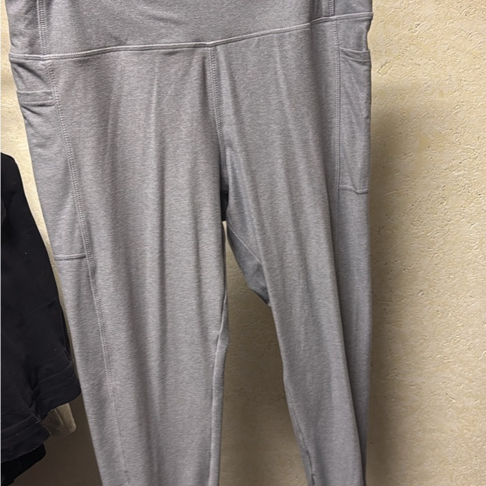 Danskin Women's Gray Leggings